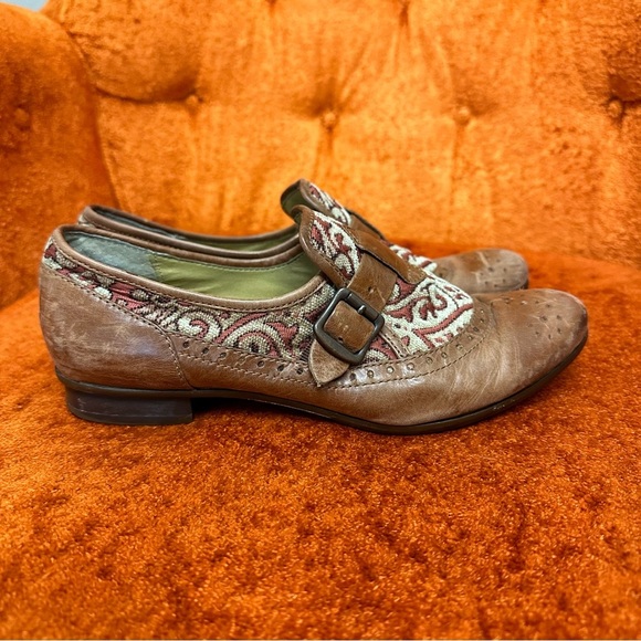 Leather casual slip on with woven tapestry and leather upper F Troop Size 7.5 - Picture 9 of 10
